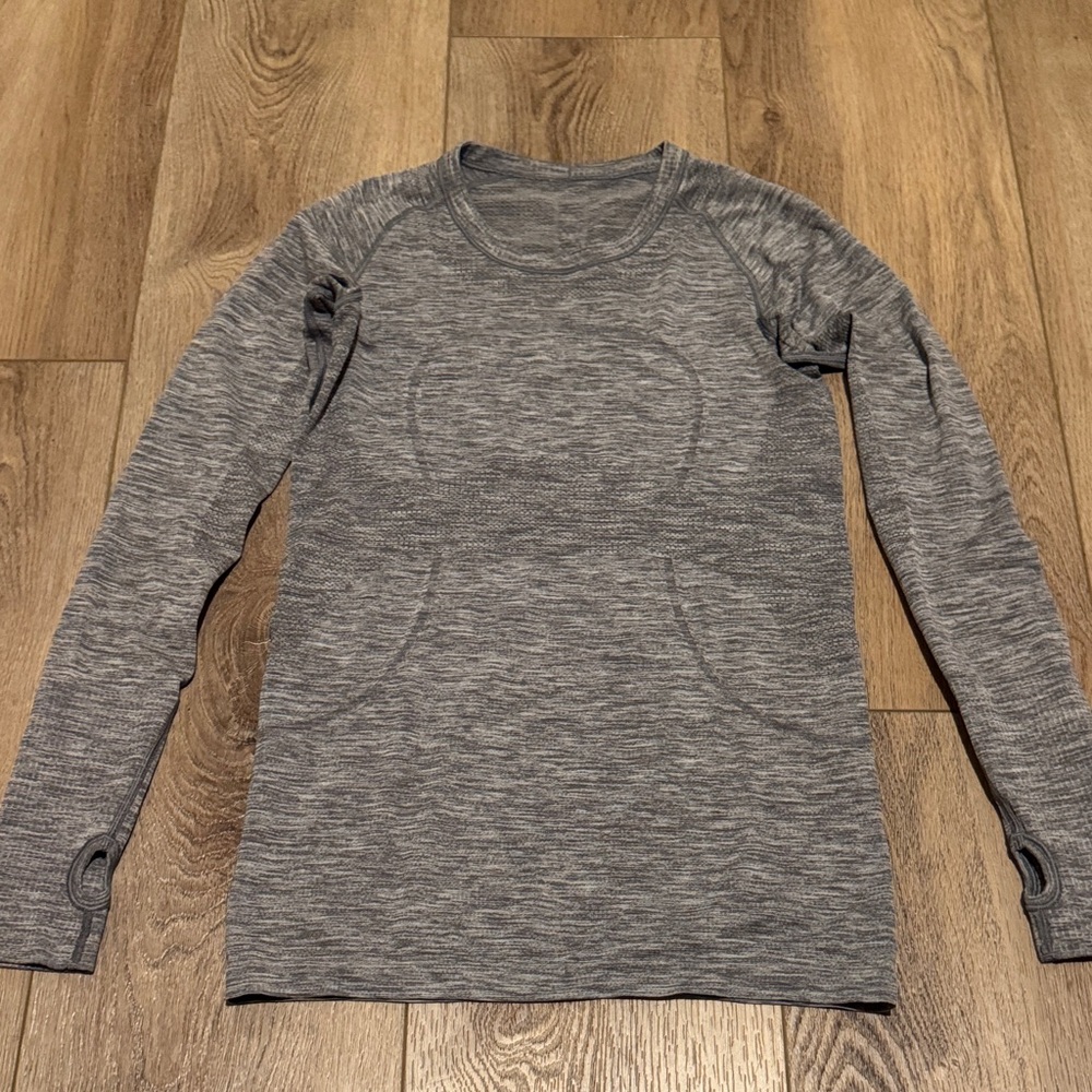 Lululemon Gray Long Sleeve Swifly Full Length Size 8 Athletic Top